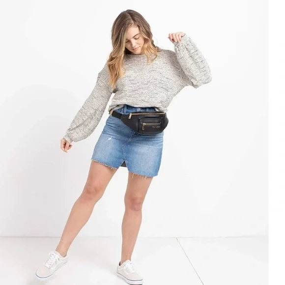 Fawn Design Fawny Pack for Women - Premium Fanny Pack Made of Faux Leather - Picture 5 of 7